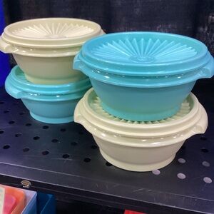 Tupperware Servalier bowls- set of 4 - 1.25 cup capacity